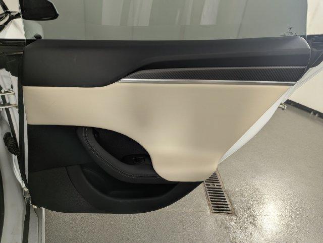 Used 2022 Tesla Model S Plaid AWD/4WD image 17