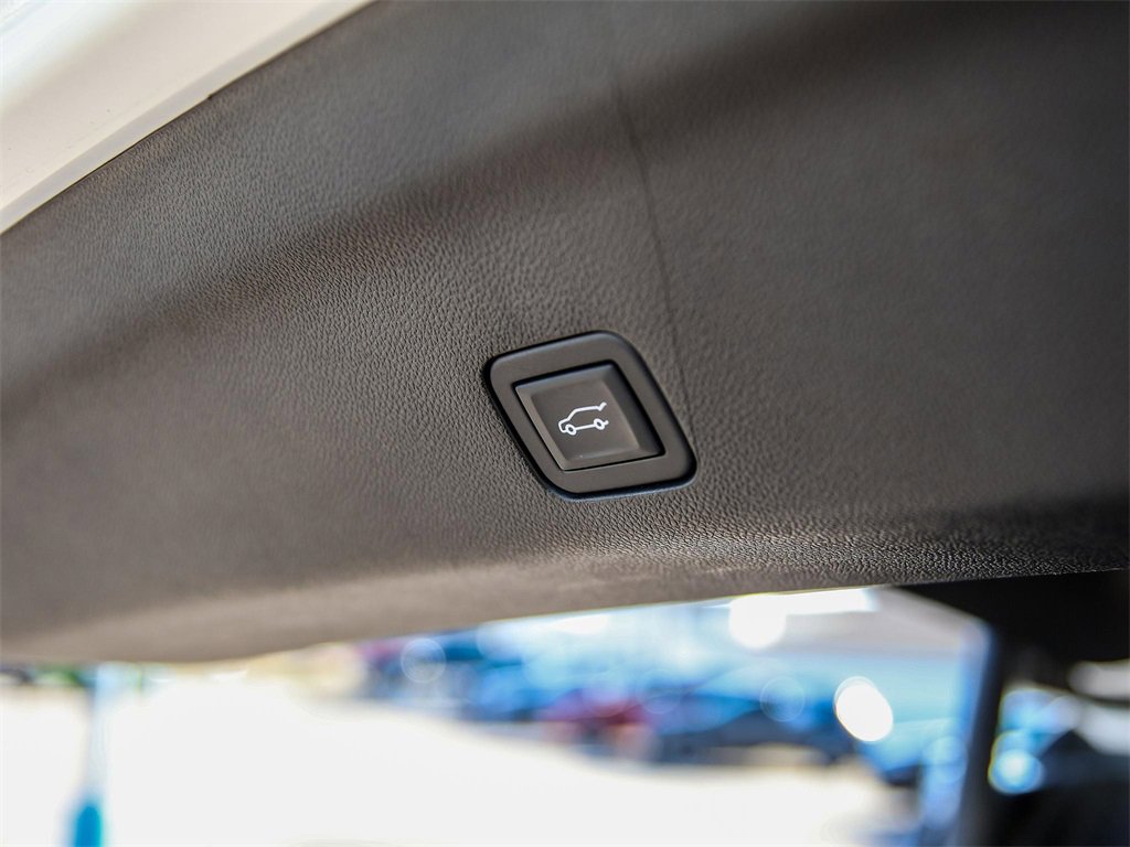 Used 2024 Chevrolet Tahoe LT w/ Luxury Package image 14