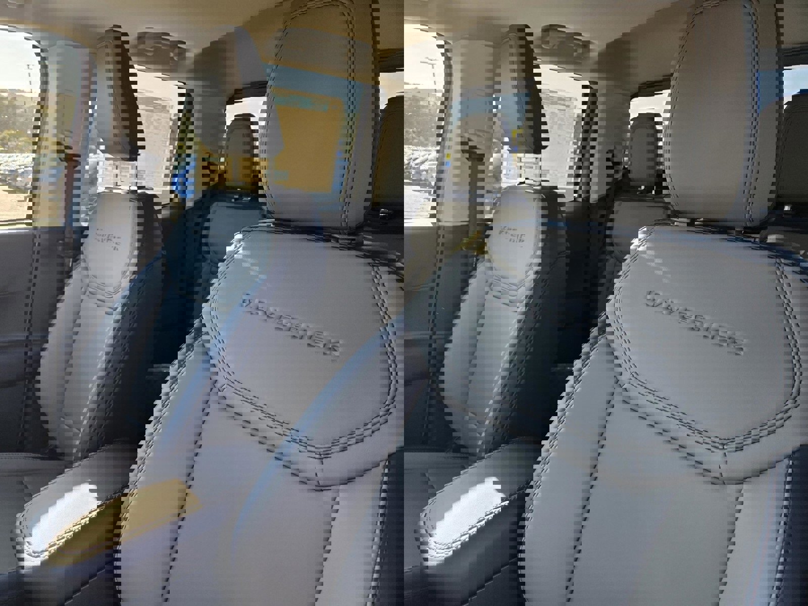 New 2025 Ford Maverick Lariat w/ 4K Tow Package image 10