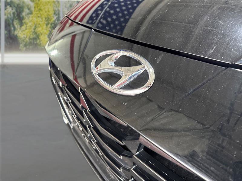 Used 2021 Hyundai Elantra Limited w/ Cargo Package image 21