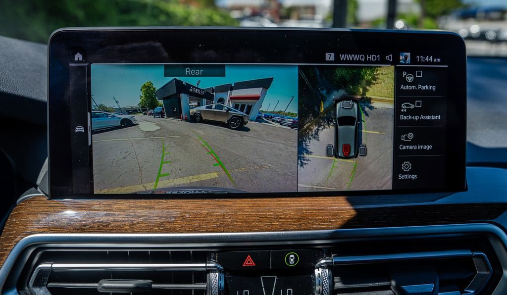 Used 2023 BMW X3 sDrive30i w/ Premium Package image 11