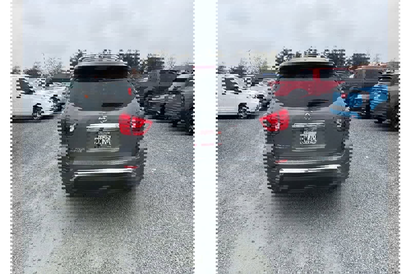 Used 2020 Nissan Pathfinder S image 8