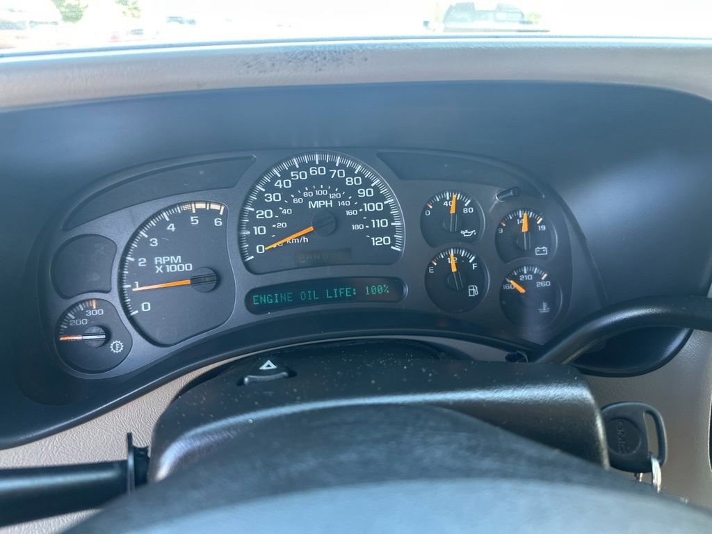 Used 2004 GMC Sierra 2500 SLT w/ Skid Plate Package AWD/4WD image 16