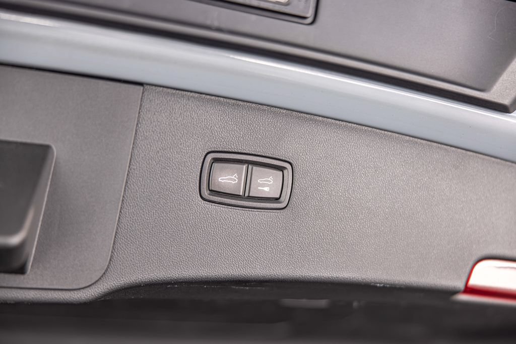 Used 2024 Porsche Cayenne Turbo GT AWD/4WD image 16