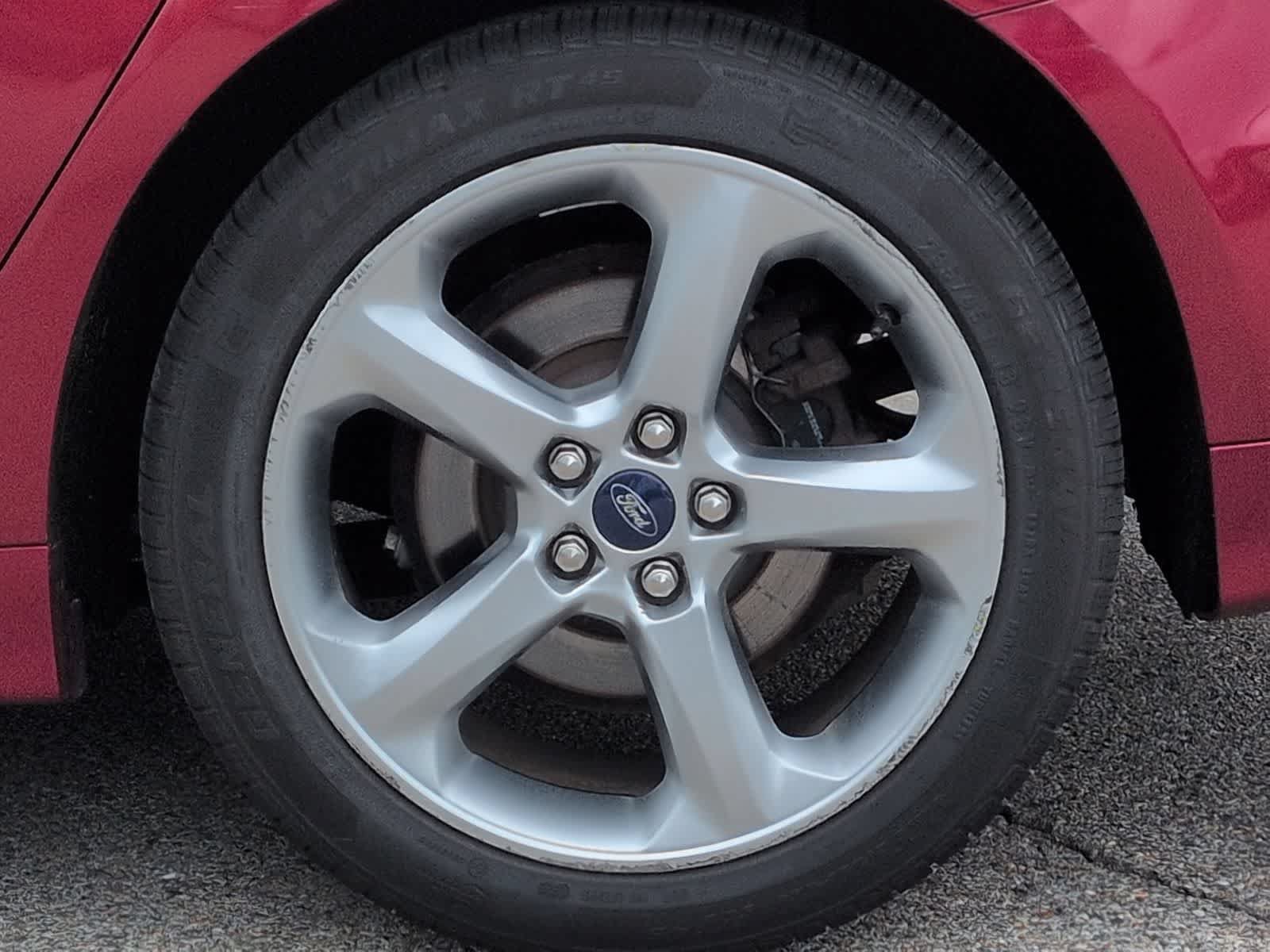 Used 2016 Ford Fusion SE FWD image 14