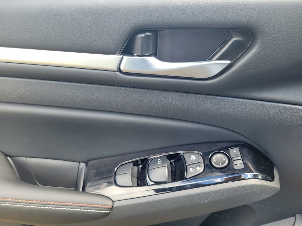 New 2025 Nissan Altima 2.5 SR w/ SR Premium Package image 15