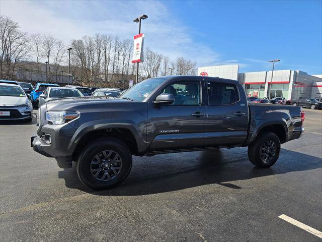 Certified 2023 Toyota Tacoma SR5 AWD/4WD image 3