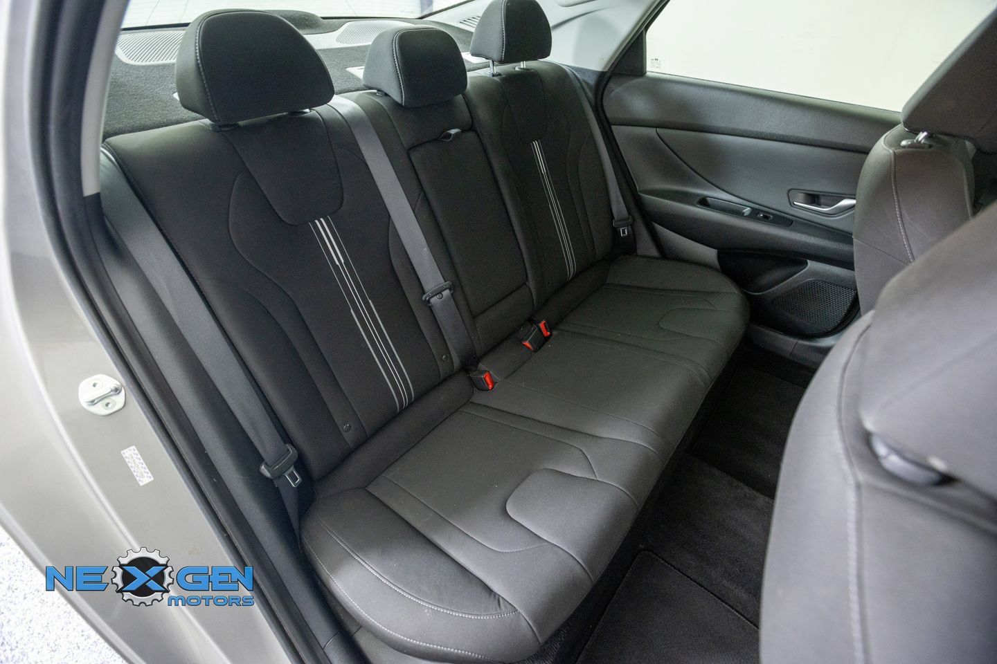 Used 2021 Hyundai Elantra SEL w/ Convenience + Premium Package FWD image 38