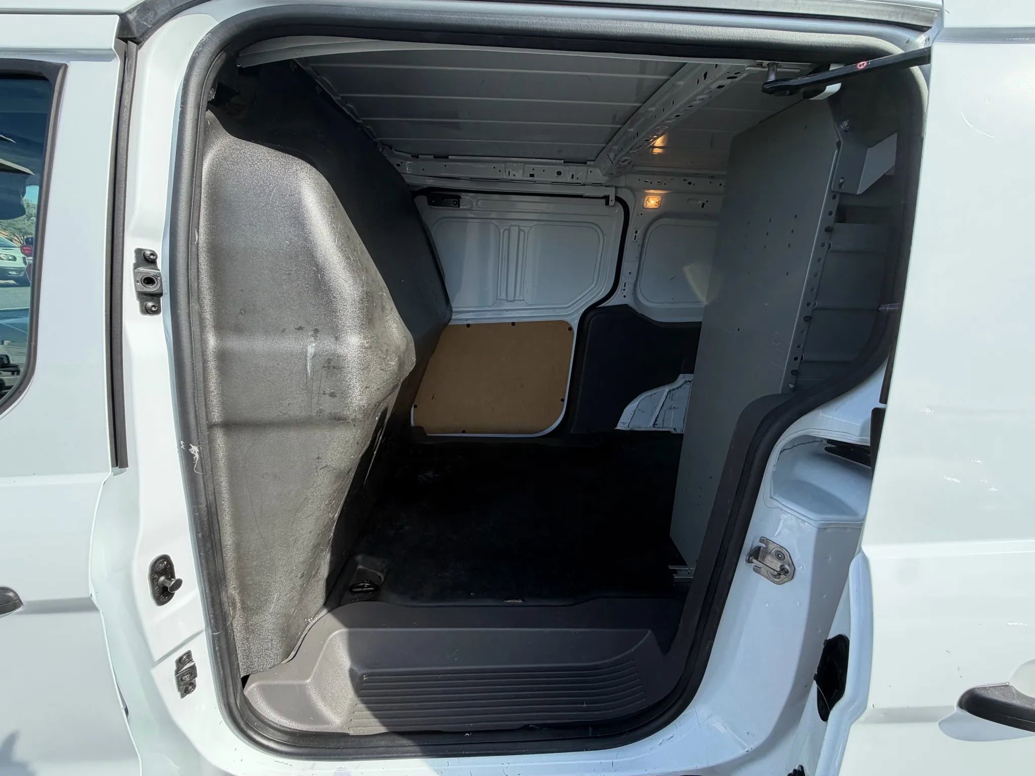 Used 2022 Ford Transit Connect XL image 16