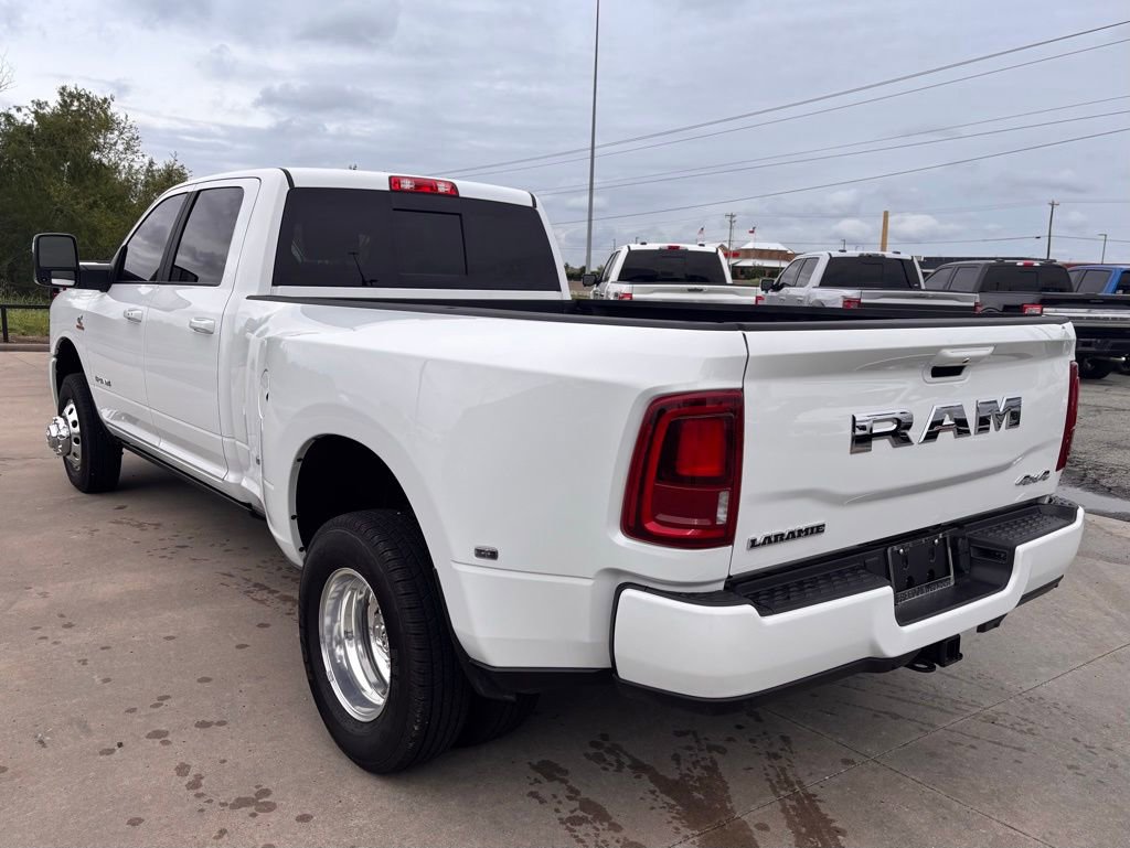 Used 2026 RAM 3500 Laramie AWD/4WD image 3