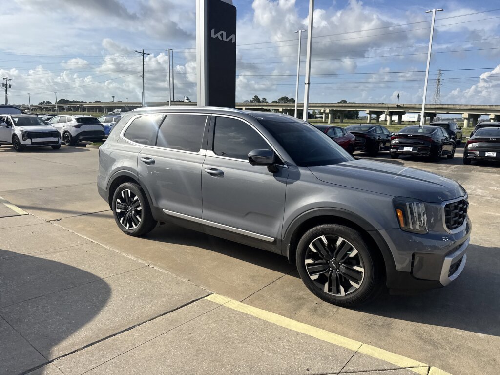 Certified 2024 Kia Telluride SX w/ Towing Package FWD image 11