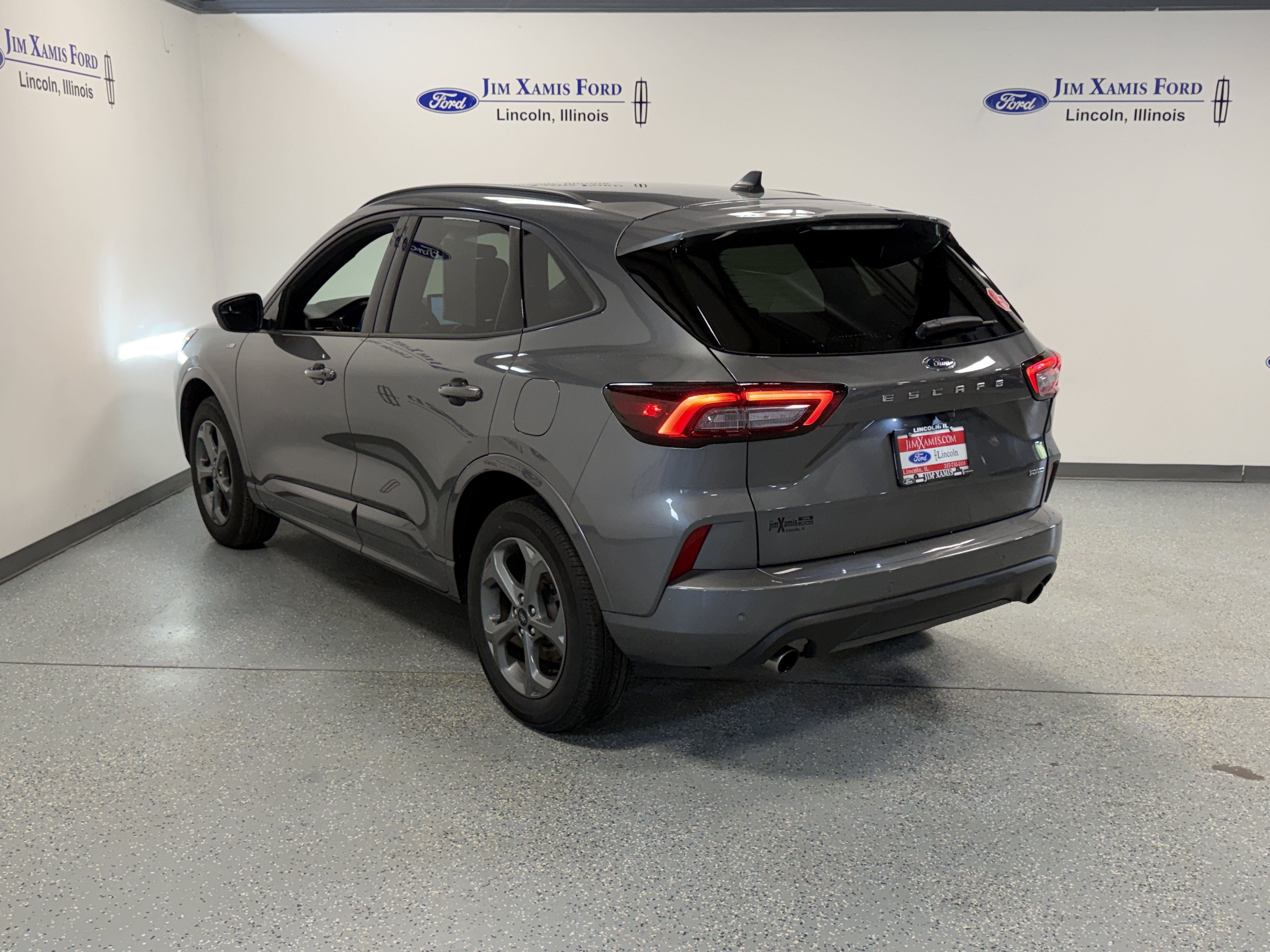Used 2024 Ford Escape ST-Line w/ Tech Pack #1 AWD/4WD image 30