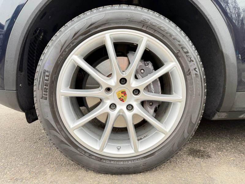 Used 2019 Porsche Cayenne AWD/4WD image 34