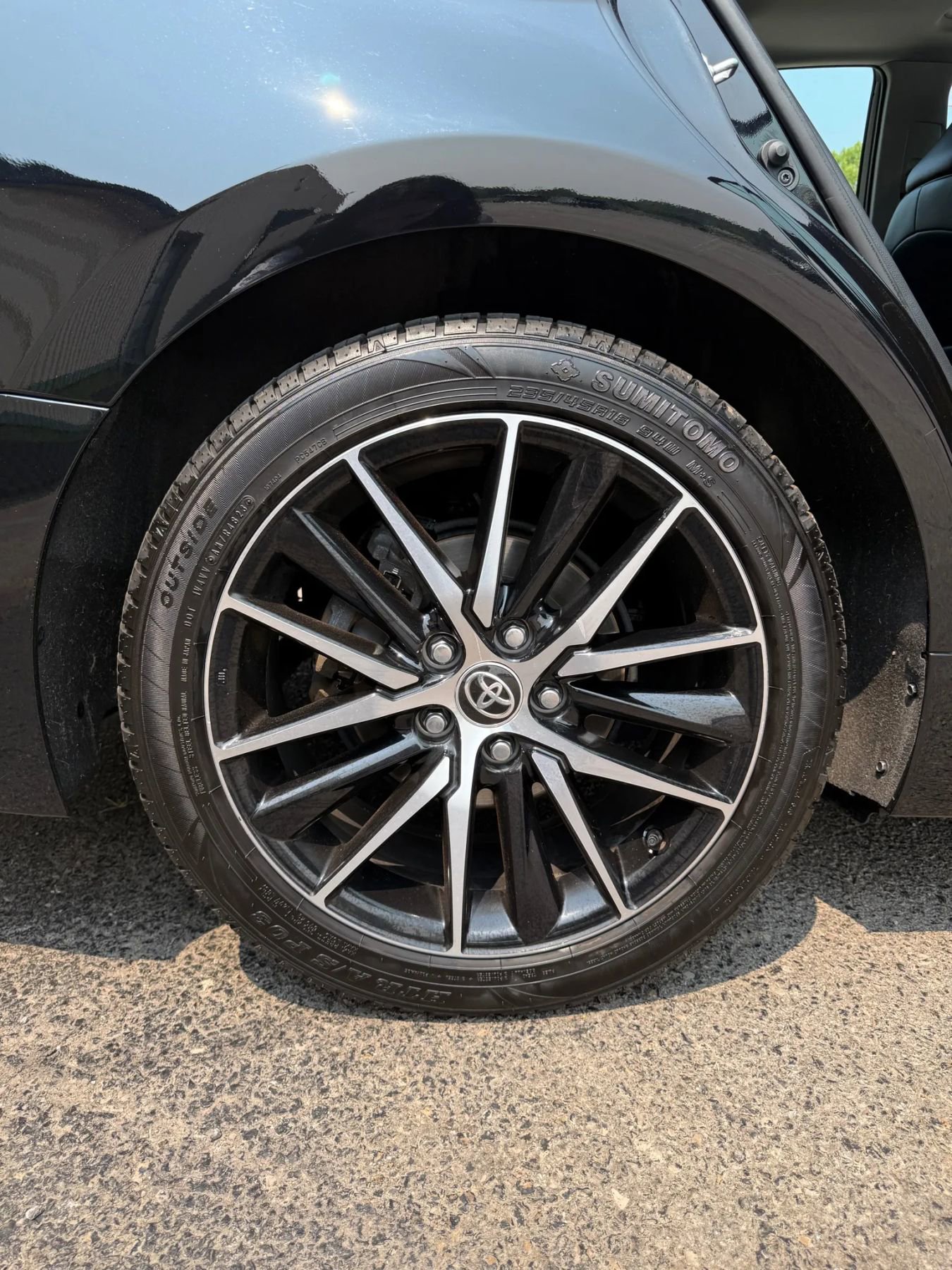 Used 2023 Toyota Camry SE w/ Cold Weather Package image 28