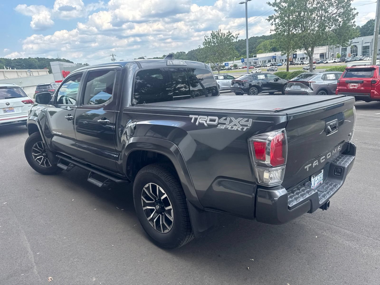 Used 2022 Toyota Tacoma TRD Sport AWD/4WD image 17