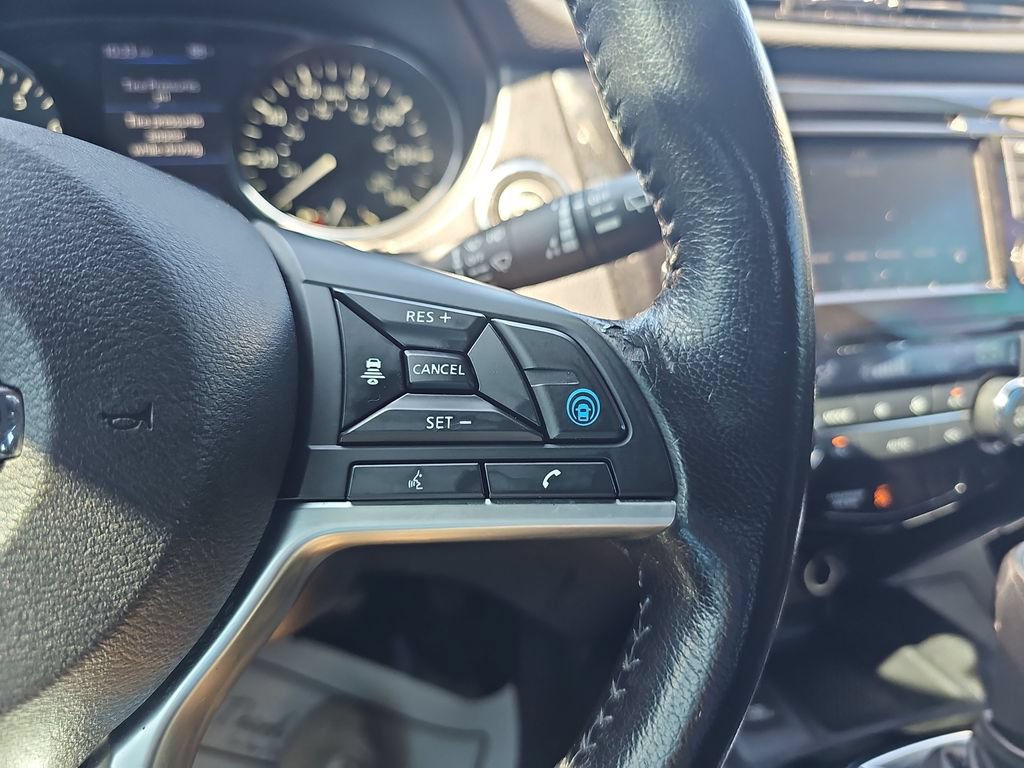 Used 2021 Nissan Rogue Sport SV w/ Technology Package AWD/4WD image 18