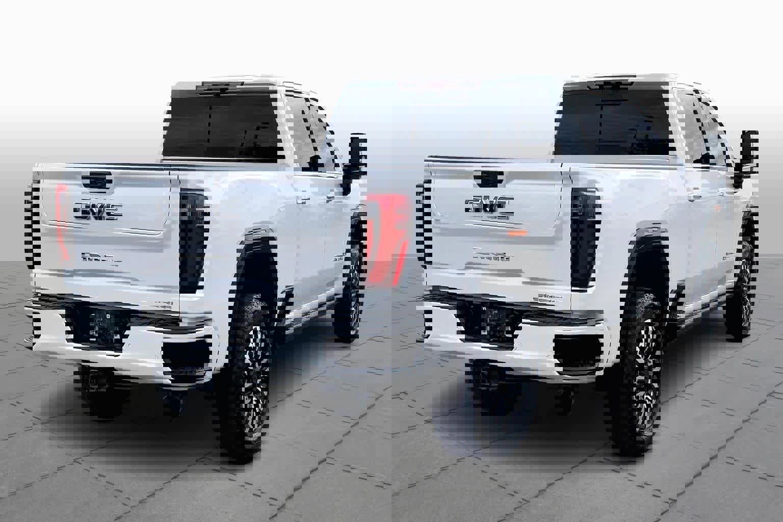 Used 2025 GMC Sierra 2500 Denali Ultimate image 13