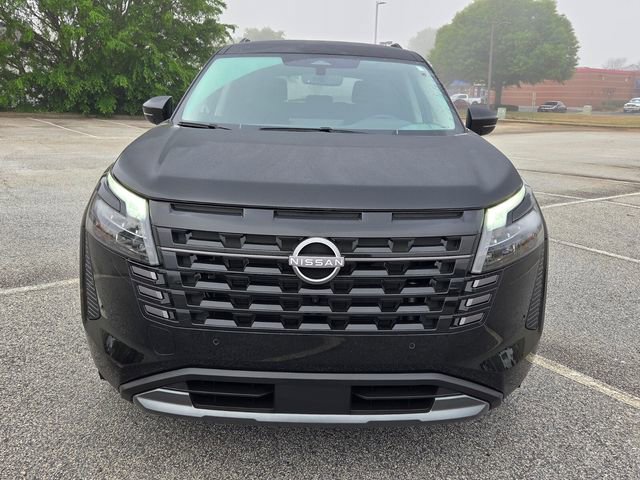 New 2026 Nissan Pathfinder SL image 2