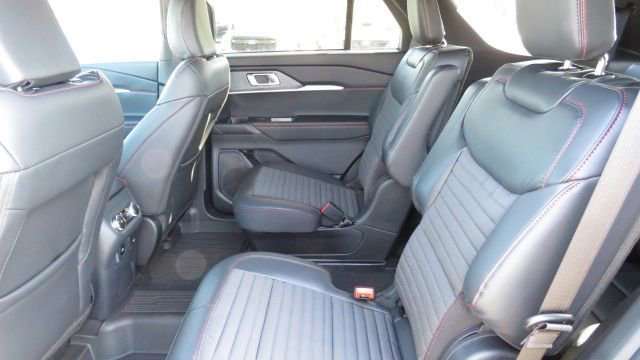 New 2026 Ford Explorer ST-Line image 6