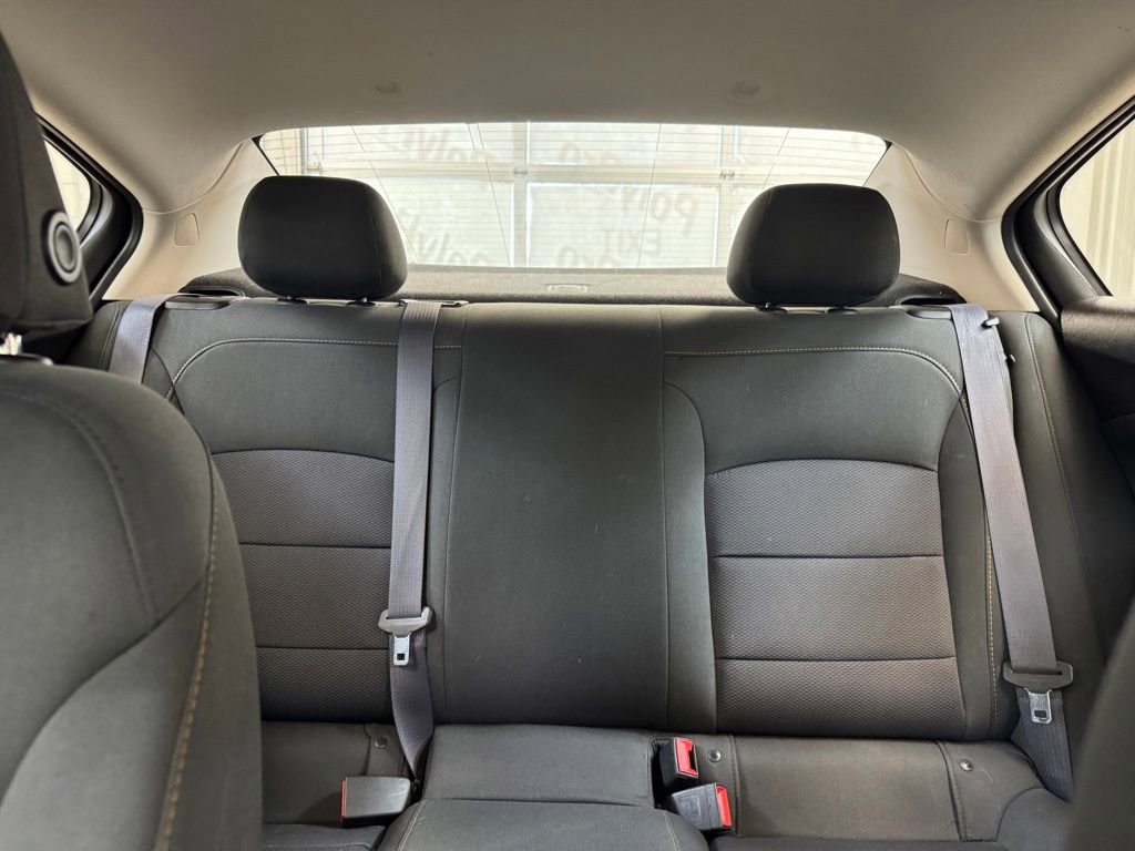 Used 2017 Chevrolet Cruze LS FWD image 15