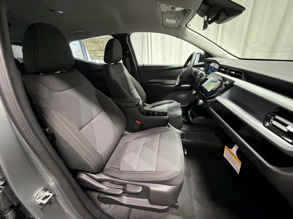 New 2027 Chevrolet Bolt LT w/ Comfort Package FWD image 32