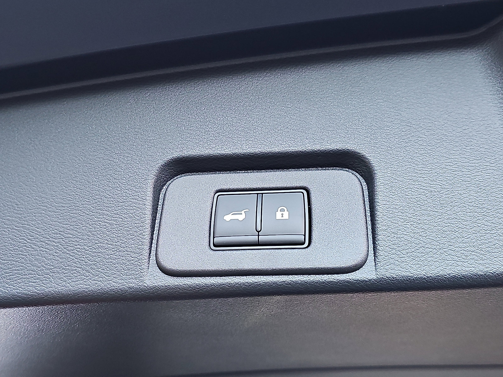 Certified 2025 Nissan Rogue SL w/ Tech Package image 32