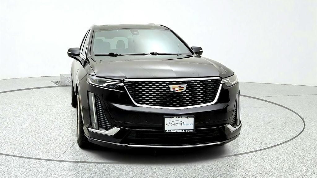 Used 2021 Cadillac XT6 Luxury FWD image 2