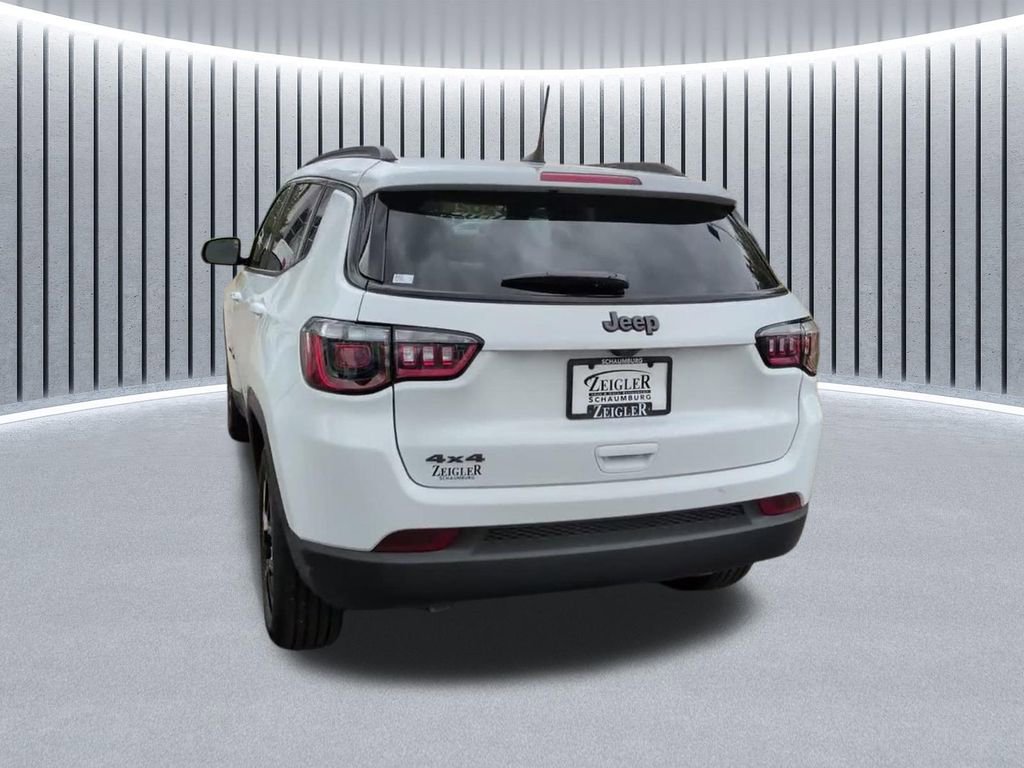 Used 2025 Jeep Compass Latitude w/ Altitude Special Edition AWD/4WD image 10
