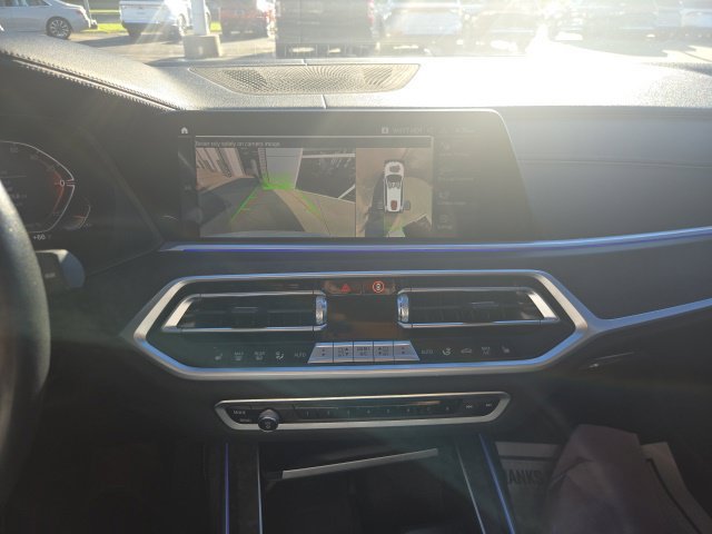 Used 2022 BMW X7 xDrive40i w/ Parking Assistance Package AWD/4WD image 32