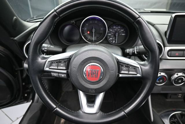 Used 2018 FIAT 124 Spider Classica w/ Technology Group RWD image 13