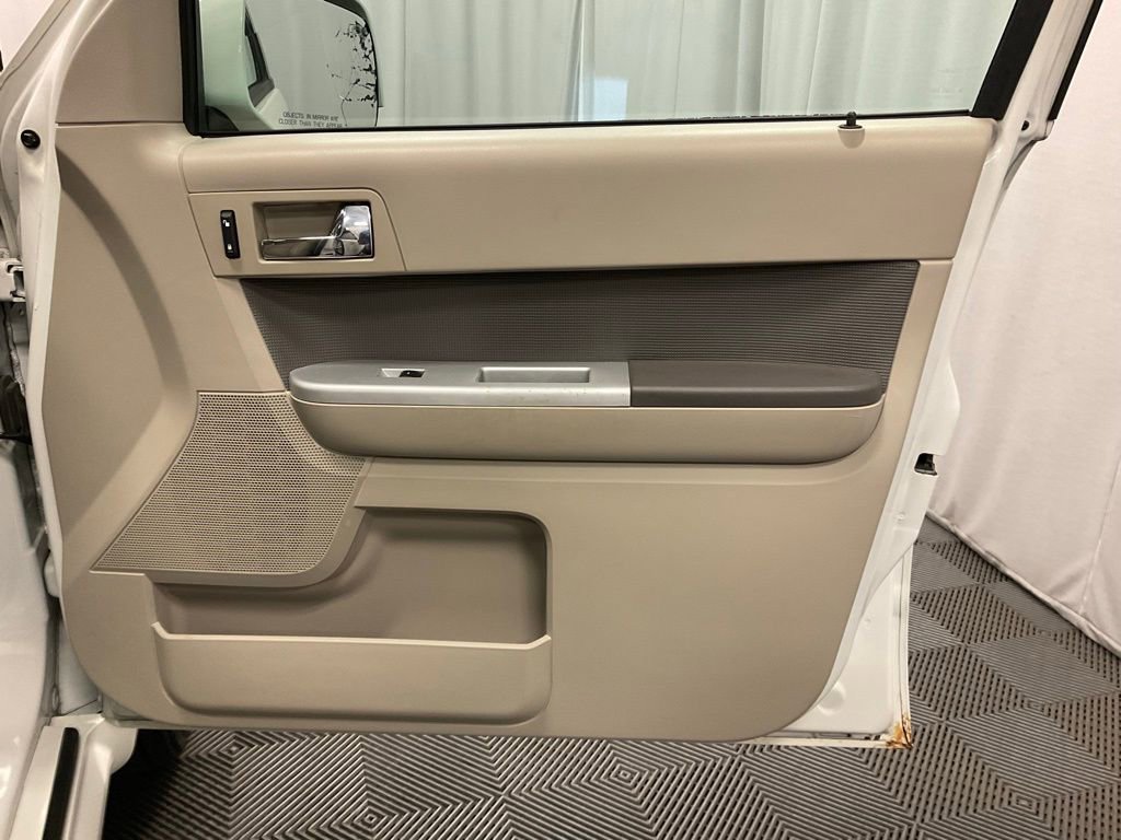 Used 2009 Mercury Mariner Premier image 23