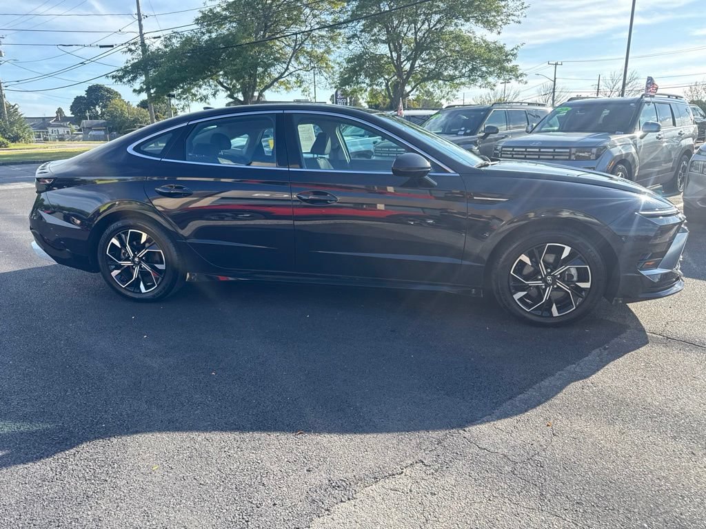 Used 2024 Hyundai Sonata SEL FWD image 4