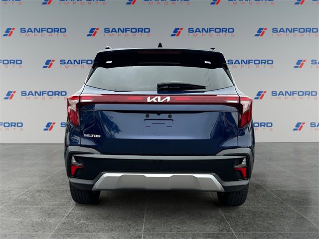 Used 2024 Kia Seltos EX image 4