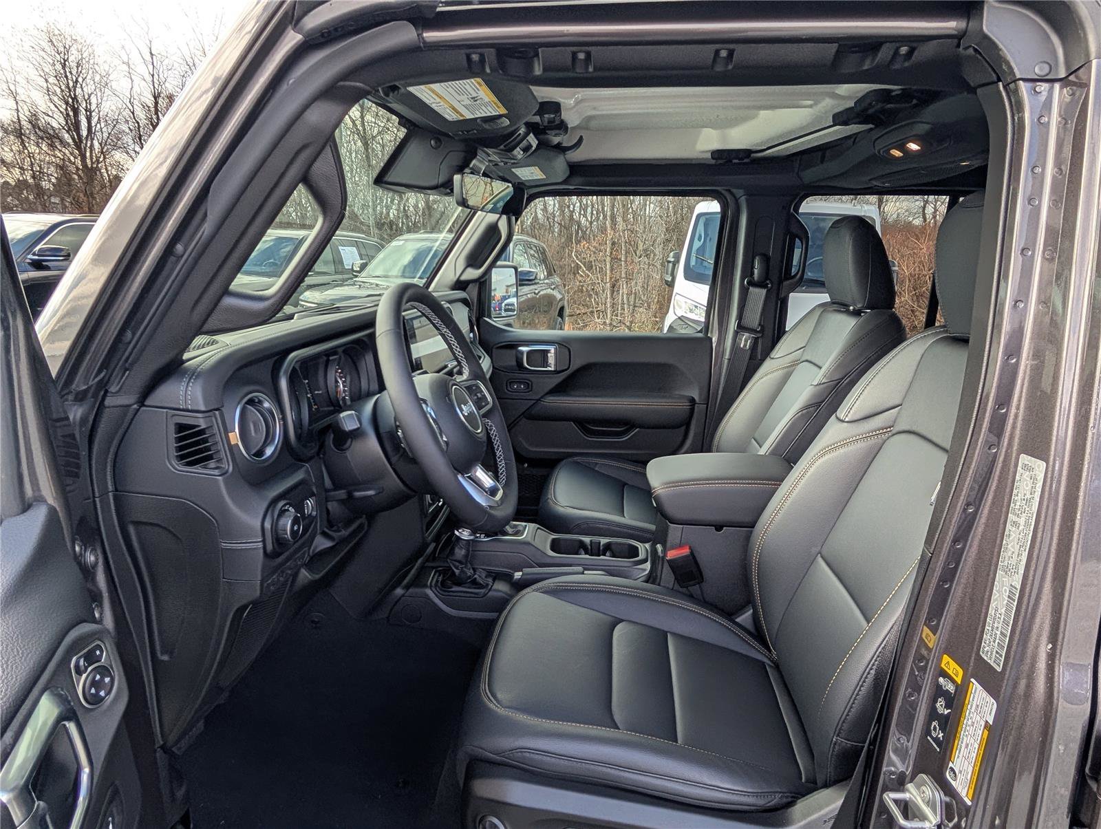 New 2025 Jeep Wrangler Unlimited Sahara w/ Safety Group AWD/4WD image 11