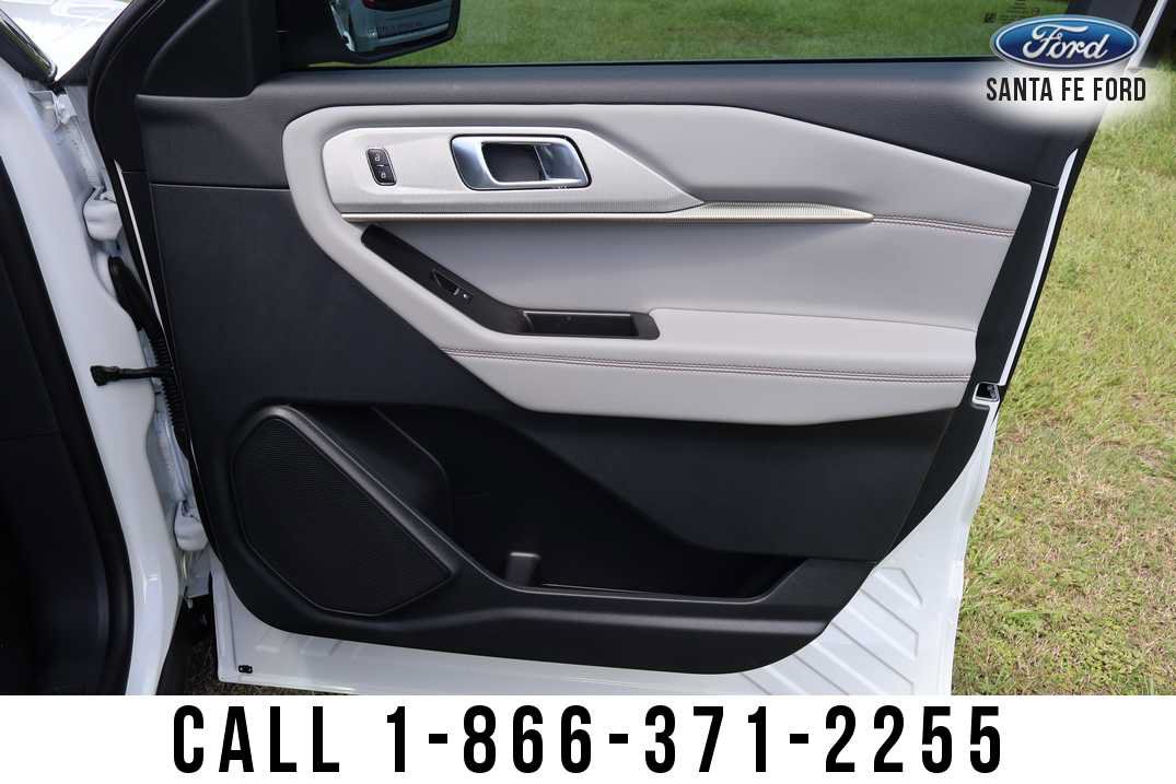 New 2026 Ford Explorer Active w/ Active Comfort Package RWD image 29
