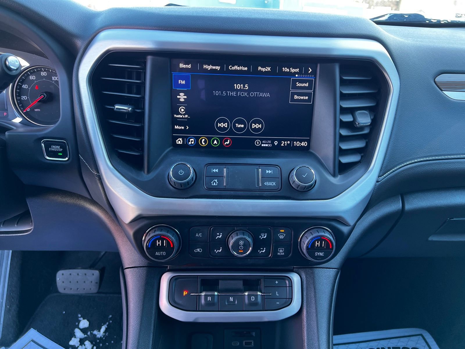 Used 2023 GMC Acadia SLE w/ Driver Convenience Package image 20