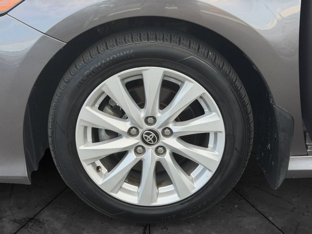 Used 2020 Toyota Camry LE w/ Cold Weather Package AWD/4WD image 27