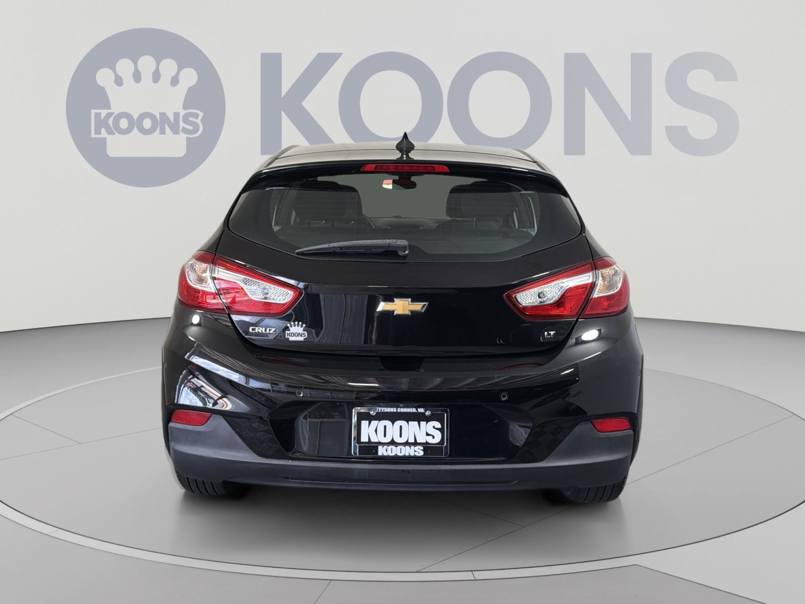 Used 2019 Chevrolet Cruze LT w/ Convenience Package FWD image 2