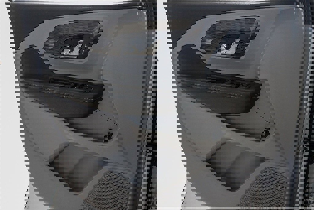 Used 2023 GMC Terrain SLE w/ Driver Convenience Package image 19