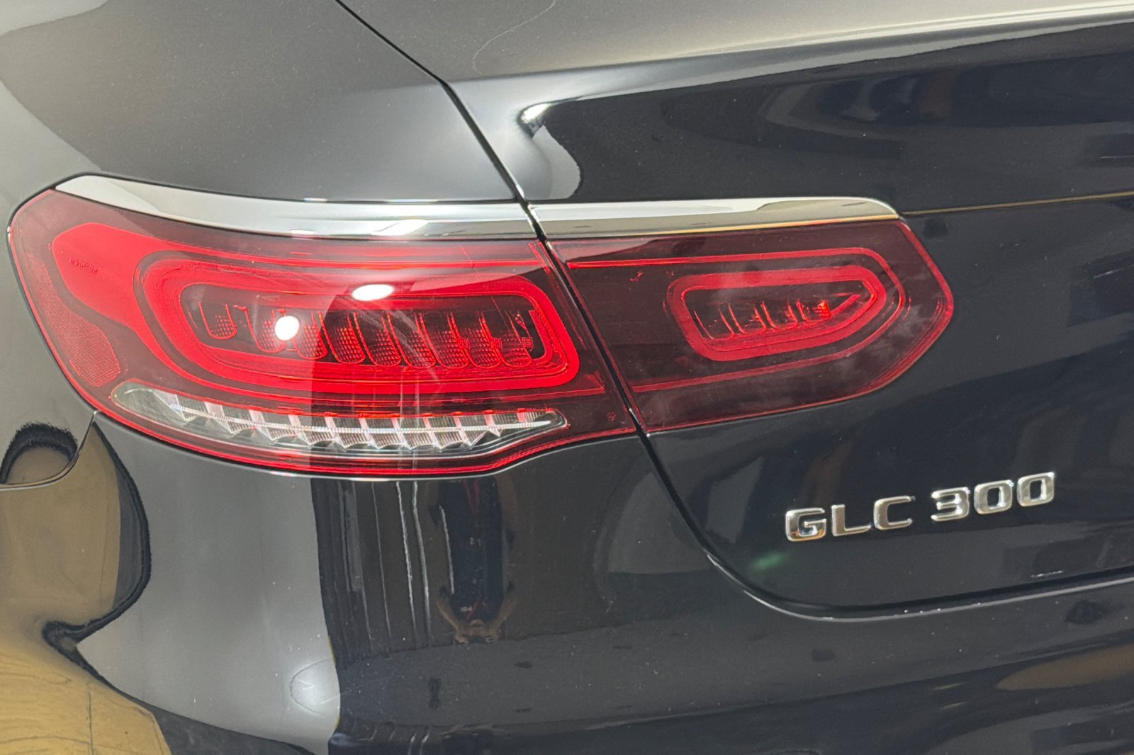 Used 2022 Mercedes-Benz GLC 300 4MATIC Coupe image 25