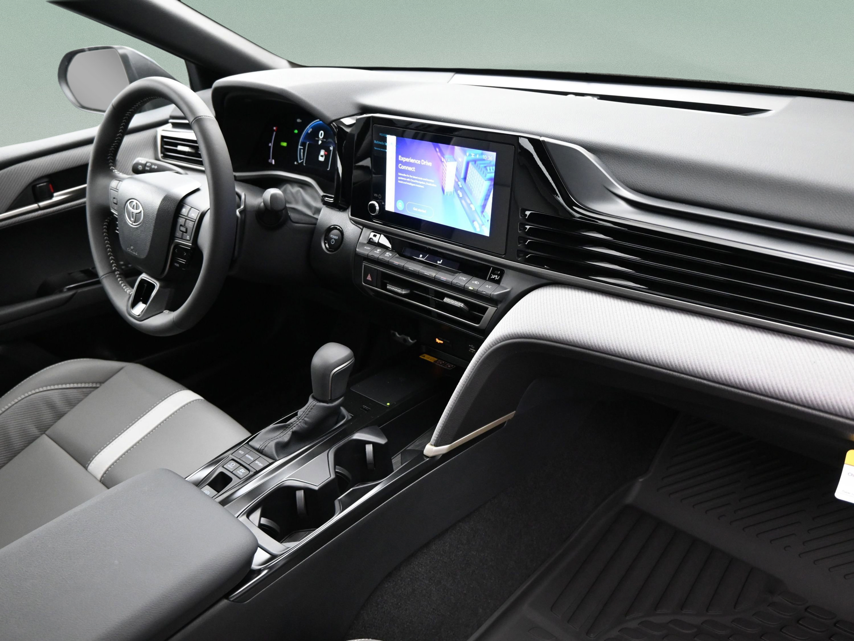 New 2026 Toyota Camry SE FWD image 32