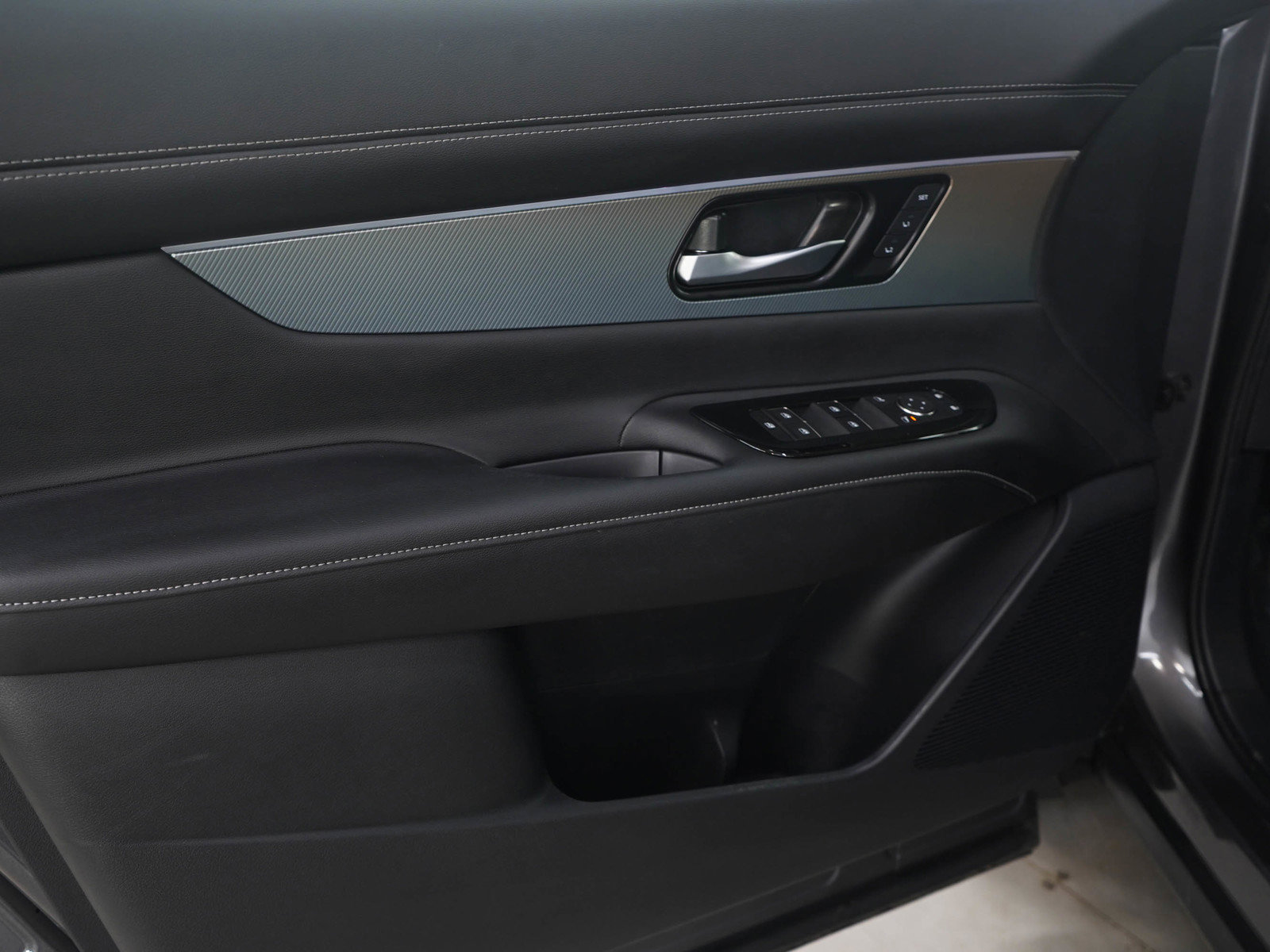 Used 2025 Nissan Murano SL image 23