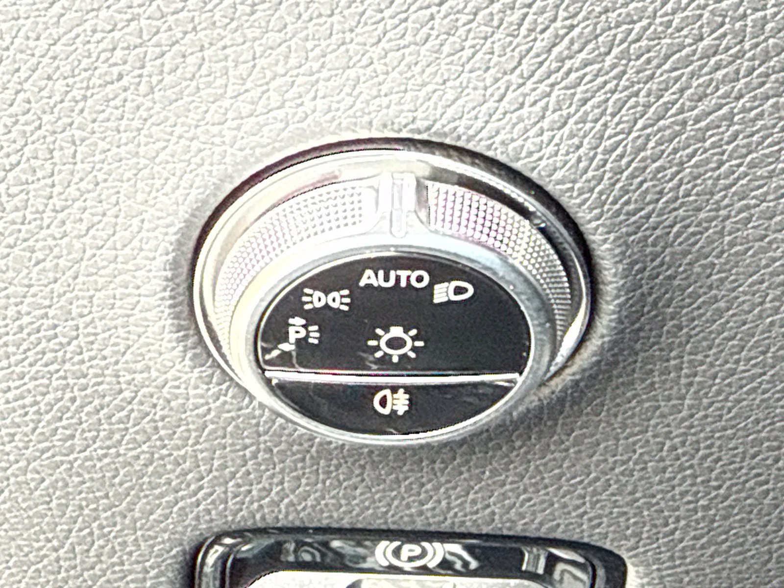 Used 2026 Mercedes-Benz GLC 300 image 30