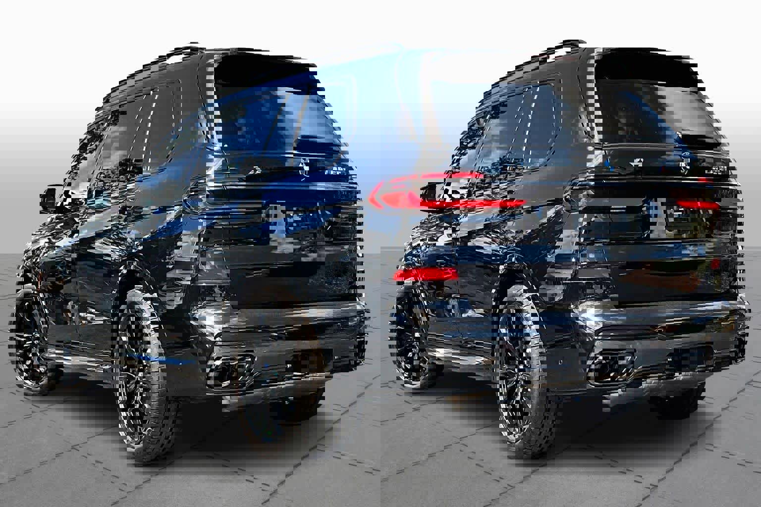 Certified 2024 BMW X7 M60i w/ Executive Package image 12