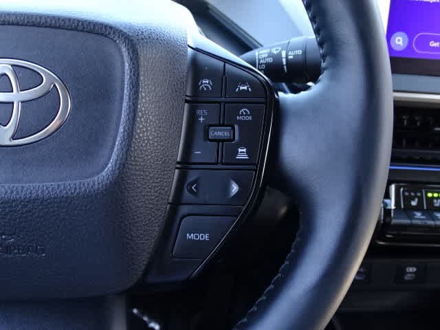 Used 2024 Toyota Prius FWD image 36