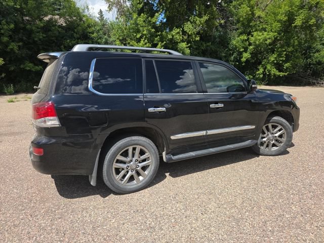 Used 2013 Lexus LX 570 4WD w/ Luxury Pkg image 17