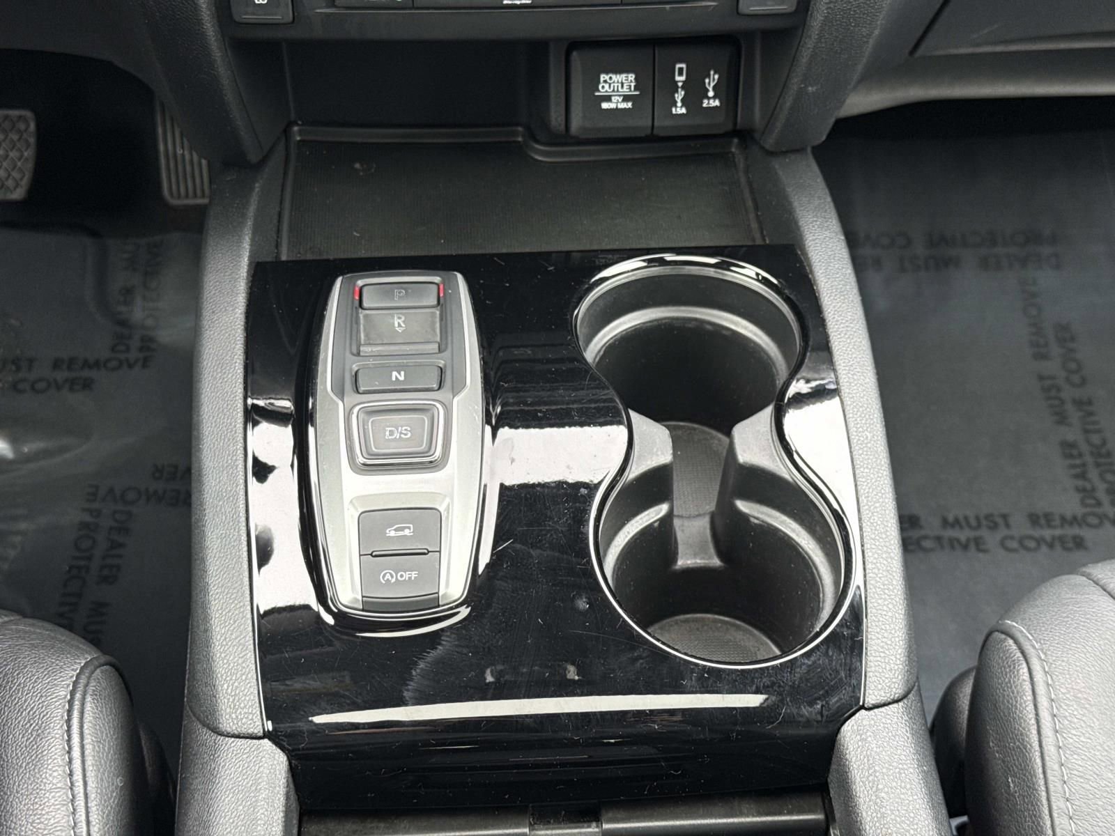 Used 2018 Honda Pilot Touring image 12