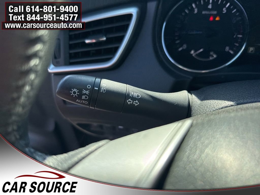 Used 2015 Nissan Rogue SL image 20