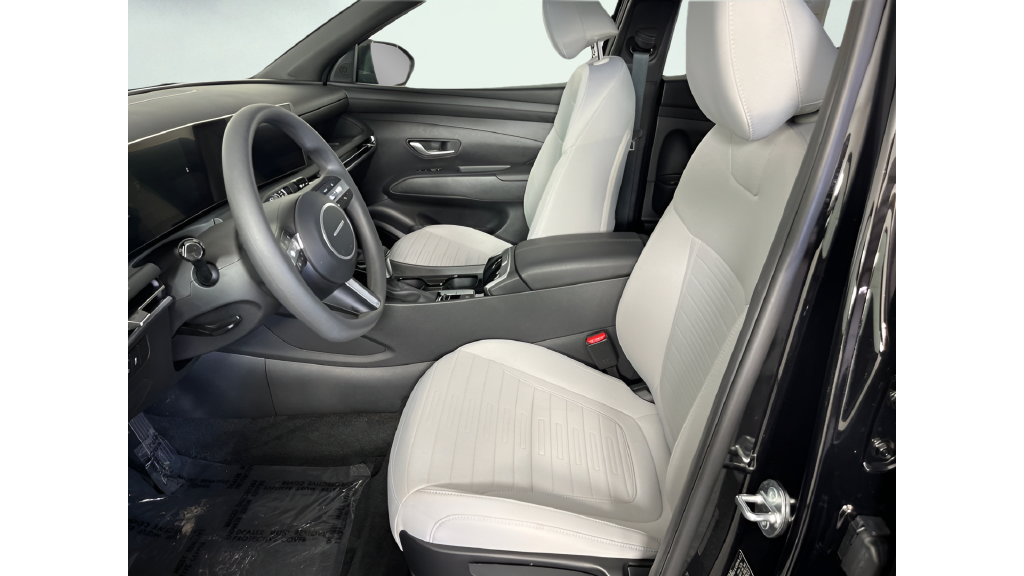 Used 2025 Hyundai Santa Cruz SE AWD/4WD image 10