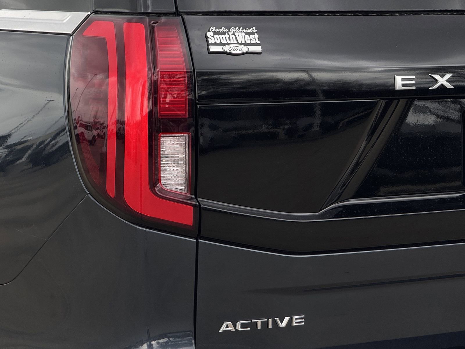 New 2026 Ford Expedition Active image 9